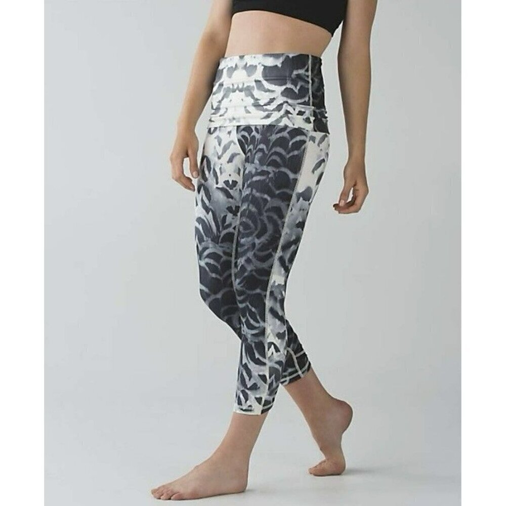 Lululemon Wunder Under Pant*SE Dance Pretty Plume Angel Wing Black Sz 6 EUC
